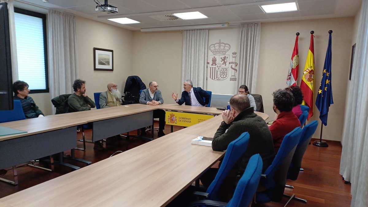 🗣️ De la Fuente señala que este programa es una oportunidad para llevar la cultura al ámbito rural, generando una oferta de ocio atractiva que fortalece el tejido social y ha animado tanto a artistas como ayuntamientos a promover actividades