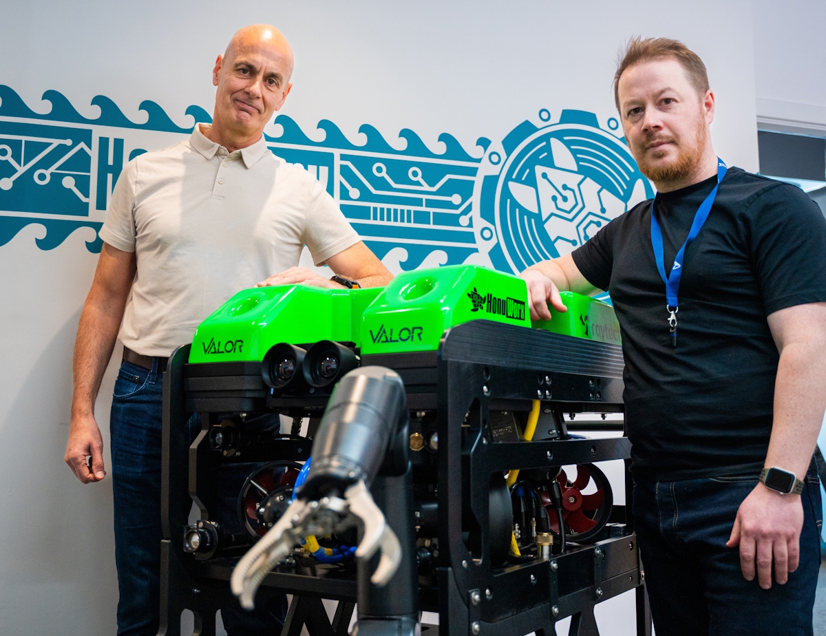 Scottish Subsea Robotics Firm Takes Delivery of its First Underwater Vehicle
<a href="/HonuWorx/">HonuWorx</a> <a href="/RovtechSolution/">Rovtech</a>  #ROV #VALOR #subsea #robotics
oceanroboticsplanet.com/scottish-subse…