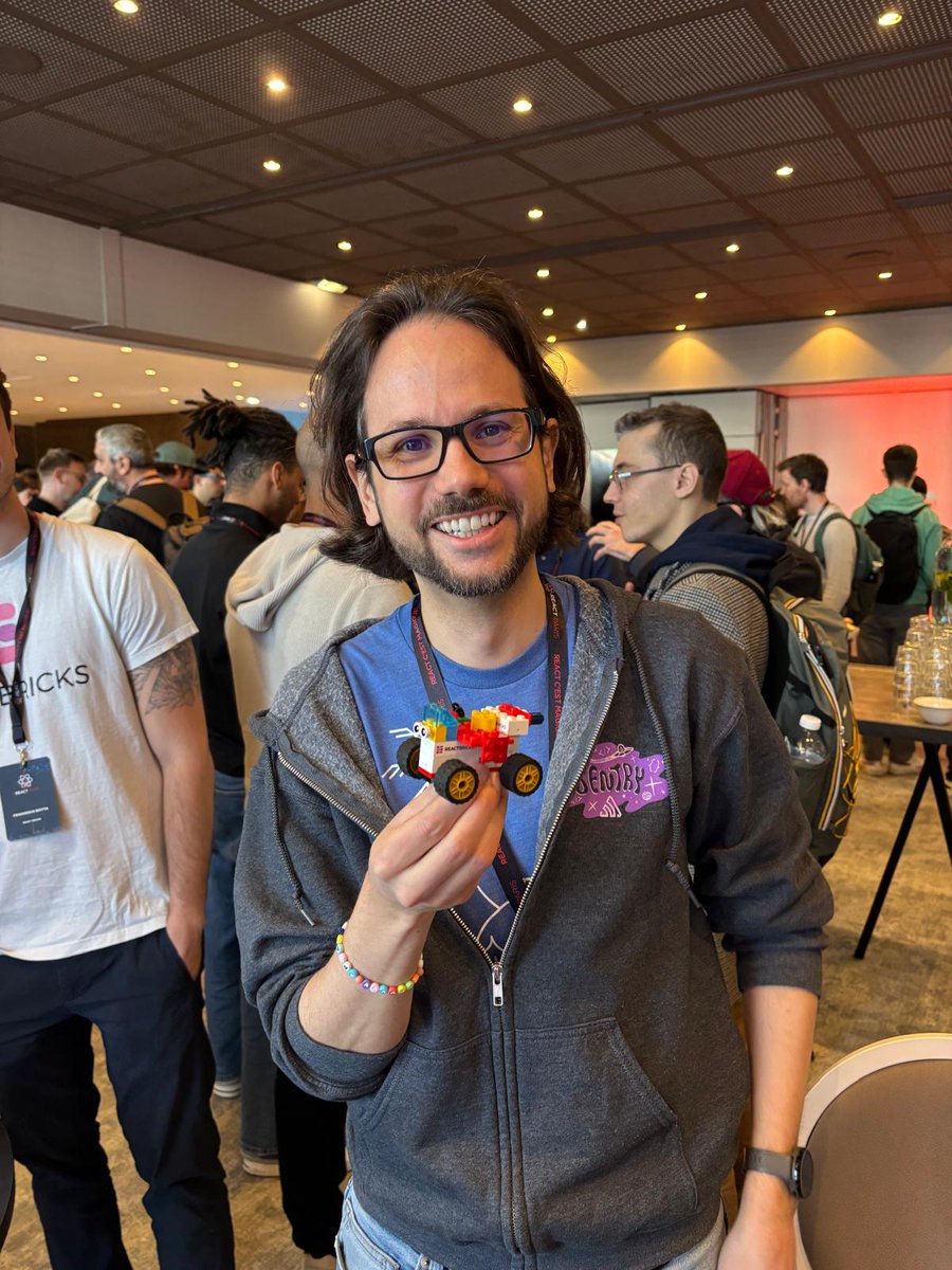 ReactBricks's tweet image. Our Lego bricks game is a huge hit! It's delightful watching people embrace their inner child for three minutes as they build cars for the contest!