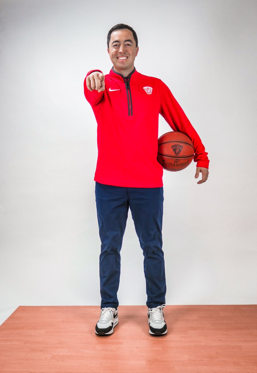RadfordHoops's tweet photo. A natural fit in the 🔴+🔵 https://t.co/CNVGvUbvYN