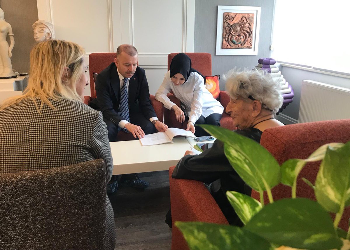 Yaşlılara Saygı Haftası kapsamında 1925 doğumlu Sn. Nurten CEYHAN’ı ziyaret ettik.
“Adreste Nüfus Hizmeti”
uygulaması kapsamında “Gezici Kayıt Terminali” cihazıyla çipli nüfus cüzdanı başvurularını aldık.
Bugüne kadar 6362 başvuruyu evlerde alan Nüfus ekibimize teşekkür ederim..