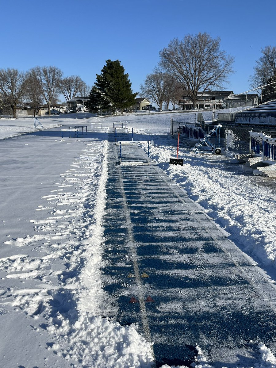 lakeviewtf's tweet photo. Lakeview Hurdlers are ready to attack the day! Two days ‘til Wayne State … #VTF #LakeviewVikes https://t.co/En5lCKD2pI
