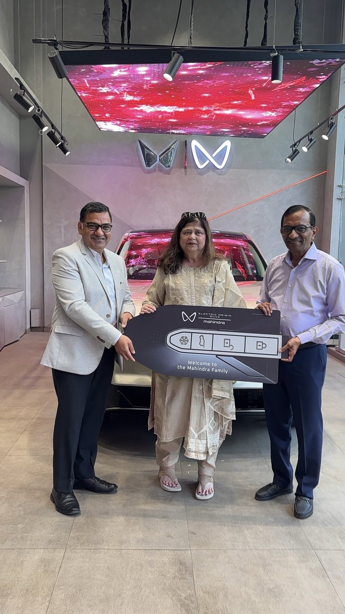 GoenkaPk's tweet photo. We are now proud owners of the  XEV 9e. The car delivers everything it promised and more. Thank you Mahindra for creating this feature rich, tech-laden masterpiece.   ⁦@MahindraRise⁩ ⁦@rajesh664⁩ https://t.co/Db6dm5jEs8