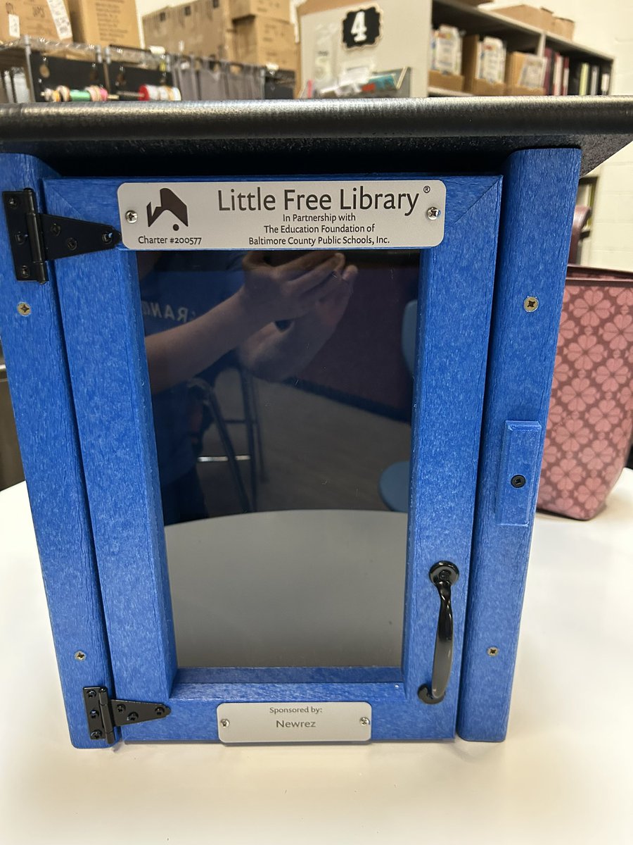 AmySamay's tweet image. Last night @FMS_BCPS received our little free library and books courtesy of @foundationbcps and @NewrezHQ. We are looking forward to planning our ribbon-cutting ceremony! @HRCWooldridge @LtlFreeLibrary @BCPSLMP @JameeEspinoza