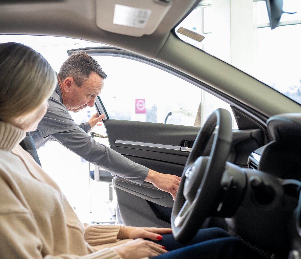 BensonNissan_SC's tweet photo. Drive home happy! 🚗💨 Find your next Nissan right here at Benson Nissan of Spartanburg. Stop by and take a test drive today! https://t.co/6c0BV8GGMs
