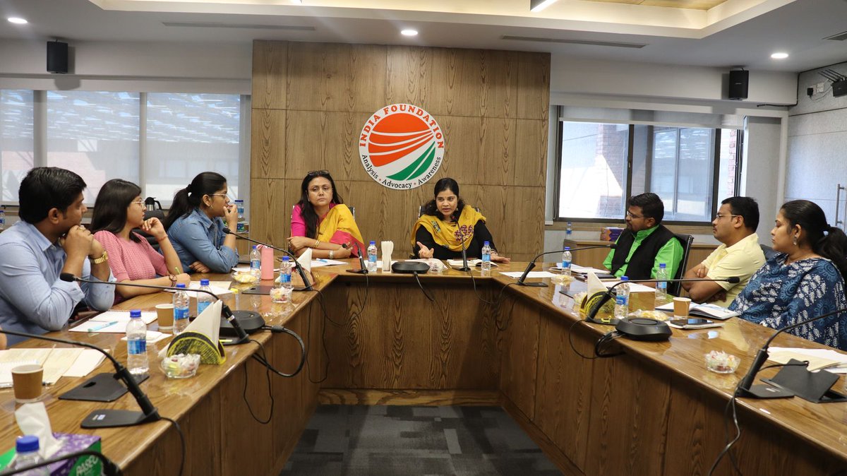 indfoundation's tweet photo. Day 4 of the ICSSR-sponsored Capacity Building Programme had an intellectually stimulating session delving into the role of feminist icons like Sita and Draupadi to the deep political philosophy of Manu, and insights into research methodology! https://t.co/bhrjcHzv4J