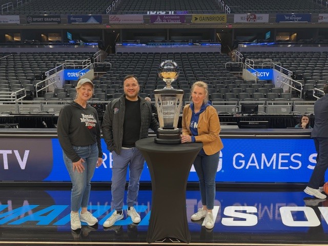 WeAreDIRECTV's tweet photo. DIRECTV donated $1 for every point scored during last week's Big Ten Men’s Basketball tournament to Ronald McDonald House Charities Central Indiana (@RMHCCIN).

The new "Bucks for Buckets" initiative resulted in a $2,105 donation presented Monday. ❤️💛 #WeAreDIRECTV #DIRECTVCares https://t.co/1CY59KMCA1