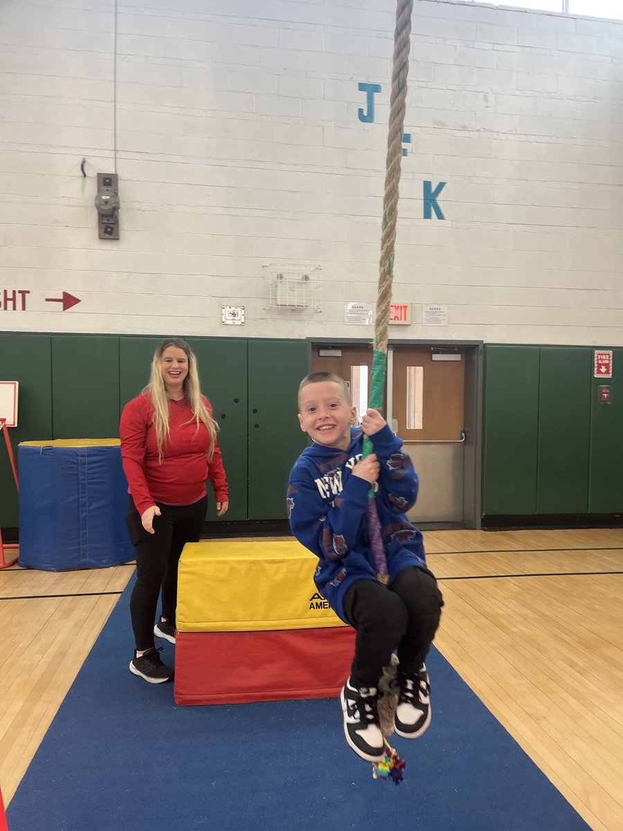 brewsterschools's tweet photo. 💚JFK Kids Heart Challenge! All week, students are learning about heart health, fundraising &amp; doing rope swing, cargo net &amp; obstacle course. So far, 107 students are registered and over $5000 has been raised! To sign up: https://t.co/R9PeCpDS6Z #BrewsterPride🐾 https://t.co/tkXu9uZsUc