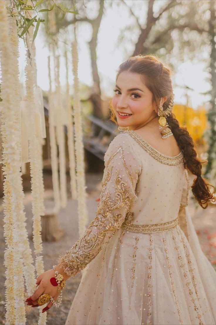 editskigali's tweet photo. @DananeerM
#Roshikashadi Shaadi mubarak roshi  @aayatSuleman #meemsemohabbat https://t.co/gIjsl1OrPo