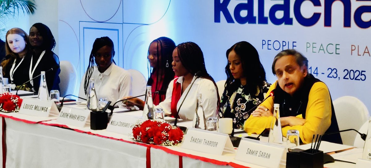 Shashi Tharoor tweet media