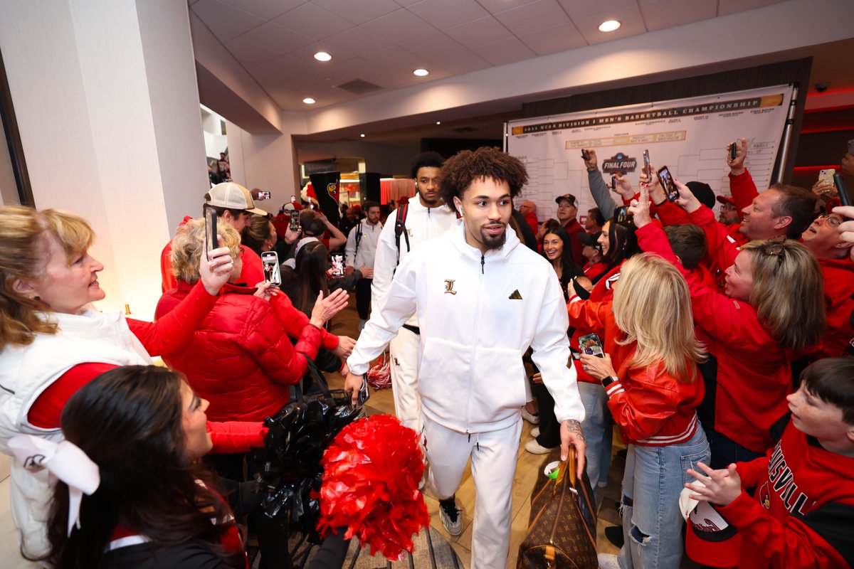 Louisville Athletics tweet media