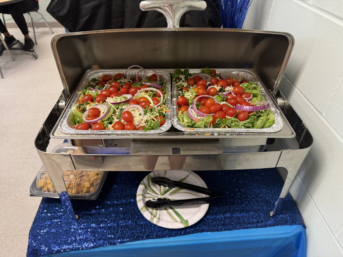 The Staff Appreciation committee chairs, Ali Kirkwood &amp; Lauren Bonne, continue to take care of our staff! WE APPRECIATE YOU:
No matter how you slice it: Lunch from NVT
For helping us stick together: Candy &amp; sticky notes from the student!
You ‘donut’ let us fail: DonutNV tomorrow!