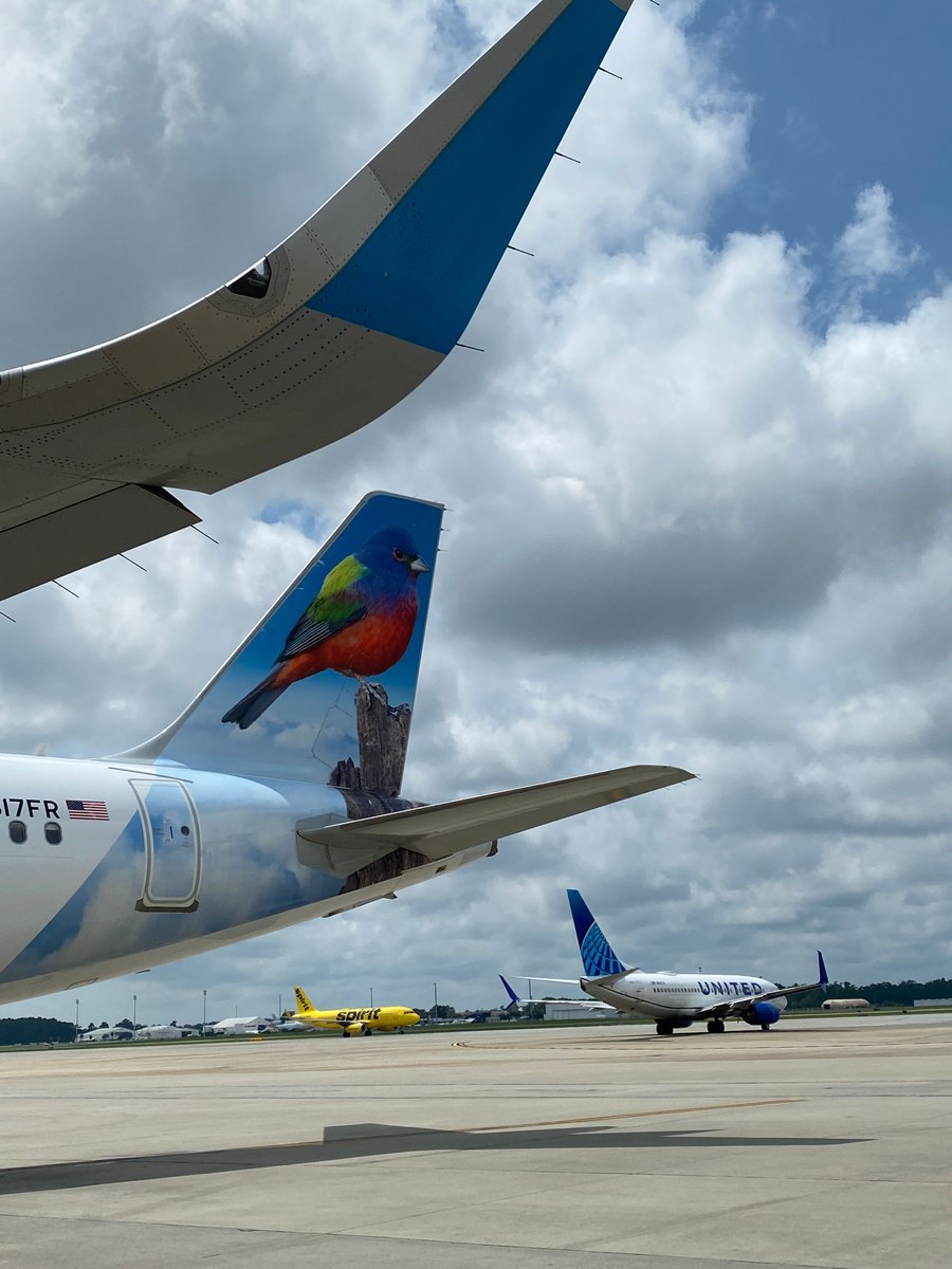 Spring has arrived! 🌸 That means new and returning seasonal markets are landing at MYR! ✨

For a full list of destinations and seasonal start dates, visit:

flymyrtlebeach.com/media/news/202…