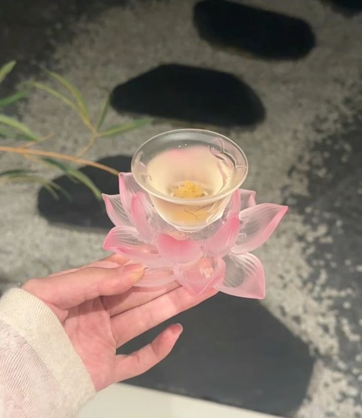 fairyprxncess's tweet image. Lotus teacups
