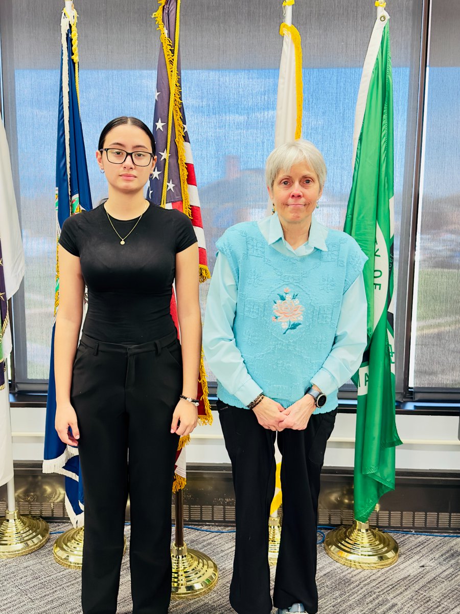 PWCCircuitCourt's tweet photo. Congratulations, M. Chilin and R. Heller-Holy! Thank you for serving our #Community and swearing your #OathsofOffice as Crossing Guards for the @PWCPolice.
You are appreciated for making safety a priority for our students and pedestrians. https://t.co/mB7XVpikYK