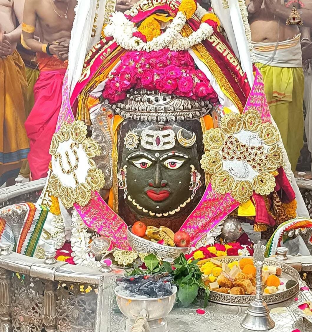 AstroCounselKK's tweet image. ॐ नमः पार्वती पतये हर हर महादेव
CHAITRA SHUKLA PAKSH PRATIPADA- CSP 2025..
Vikram Samvat 2082 ..
Posting a VERY IMP Detailed #astrology #vedicastrology Thread ,
Sharing Important Astro Tips for everyone as per the coming transits and whole year ahead ..
Long one but very IMP..…