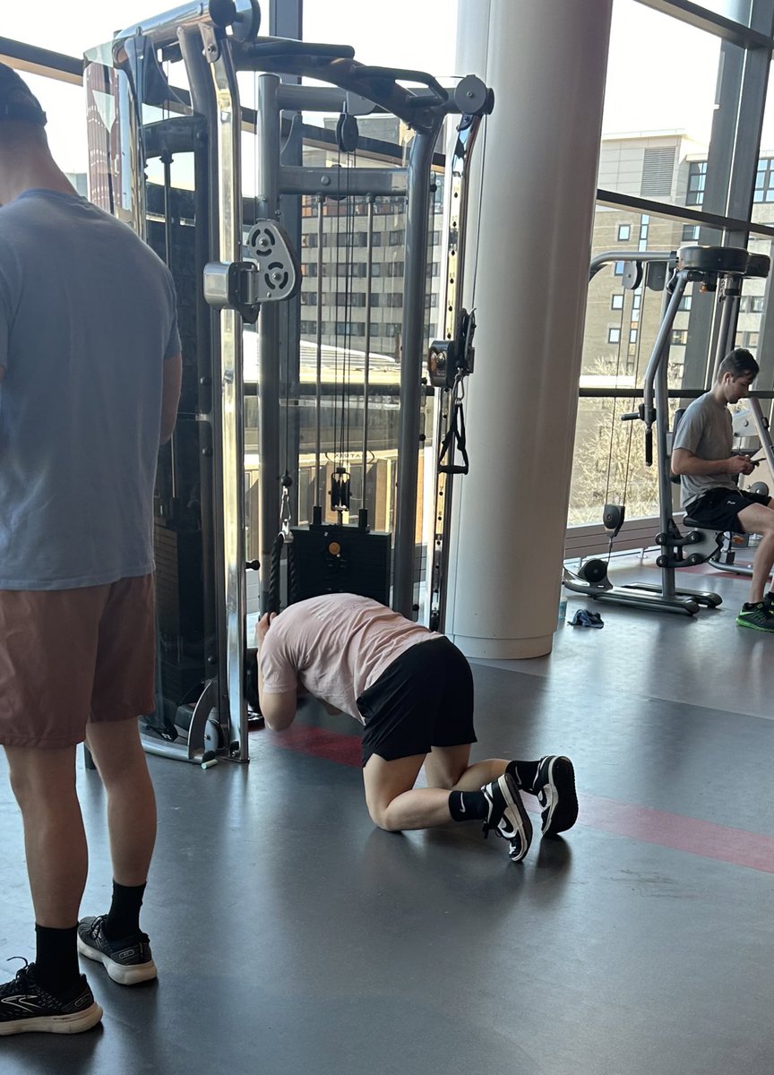 jknowsball1998's tweet photo. I don’t care how bad I need to hit core, you will NEVER catch me doing this https://t.co/3O4p0Xylwk
