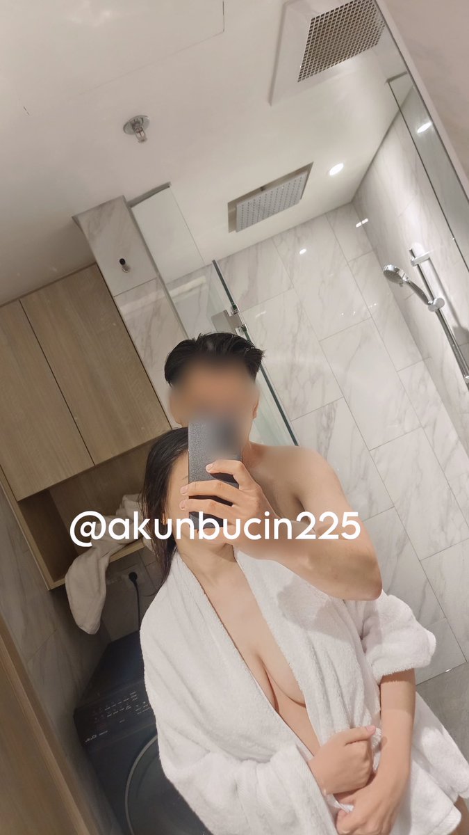 Gimana klo kita nobar sekalian bobar?