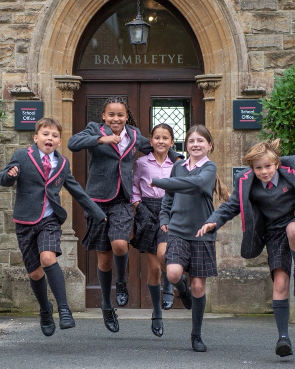 Schoolblazer tweet media