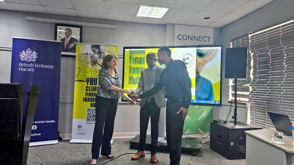 AyiccZim's tweet photo. Today we launched the Climate Finance and Innovation Hub with support from @UKinZimbabwe . This platform will bridge the gap between climate innovators and accessing climate finance. Innovators will also benefit from skills development and training. Stay tuned for more infor https://t.co/Ou5FszAGKv