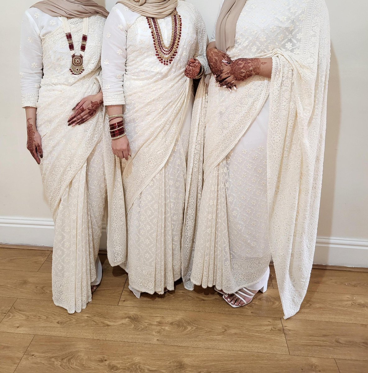 Saree_Settist's tweet photo. Our lovely group clients ready for their brother's wedding! 🥻
Saree Set by us: @Saree_Settist 
Saree From: @.traditionalboutiques
#service #sareesetting #southasian #groupbooking #culture #weddingseason #weddingwear #SareeSettist https://t.co/Yoemt8OHQN