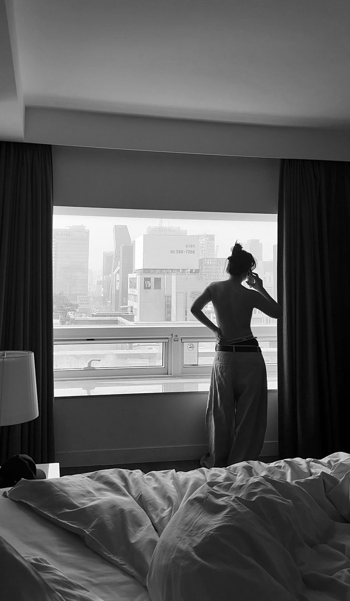 jancvenzon's tweet photo. good morning seoul https://t.co/IXIKR60xkl