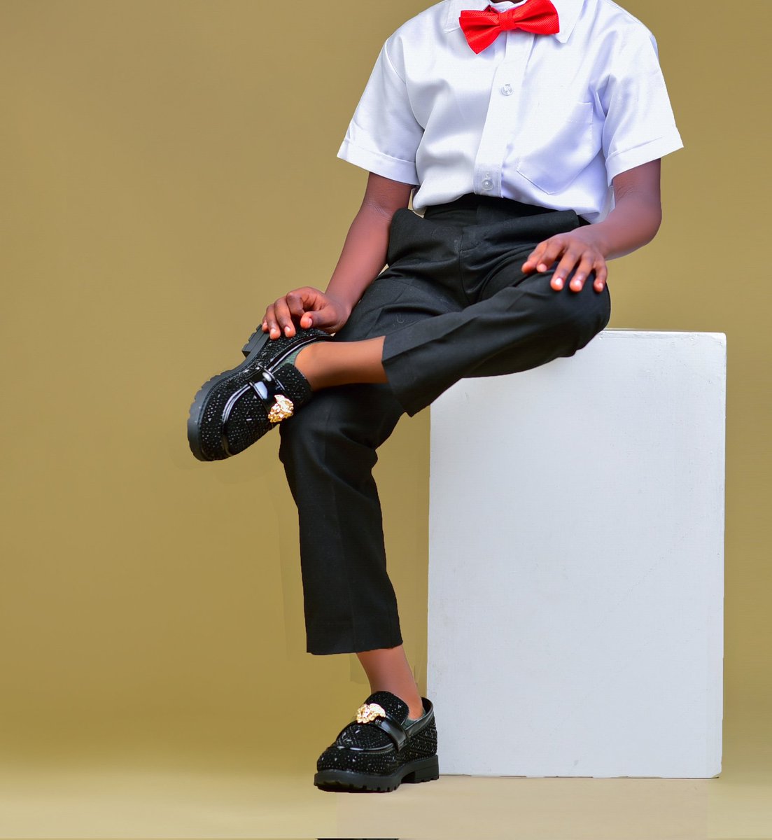 Mercy21081354's tweet photo. Kids loafers available from size 26-30 for 1800 Ksh. Delivery available countrywide. WhatsApp 0740764428.
# https://t.co/QxUe0dJBj2