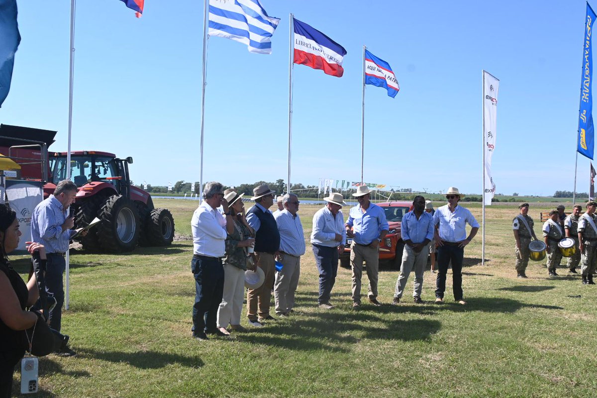 Intendencia de Soriano (@sorianofertil) on Twitter photo Sobre agronegocios, conocimiento y tecnología, se inauguró la 28ª<a href="/Expoactiva/">ExpoactivaNacional</a>. El presidente de la República <a href="/OrsiYamandu/">Yamandú Orsi</a> participó de la actividad en predio de la Asociación Rural de Soriano, junto al intendente Ruben Valentín, entre otras autoridades y referentes del sector. Sobre agronegocios, conocimiento y tecnología, se inauguró la 28ª<a href="/Expoactiva/">ExpoactivaNacional</a>. El presidente de la República <a href="/OrsiYamandu/">Yamandú Orsi</a> participó de la actividad en predio de la Asociación Rural de Soriano, junto al intendente Ruben Valentín, entre otras autoridades y referentes del sector.