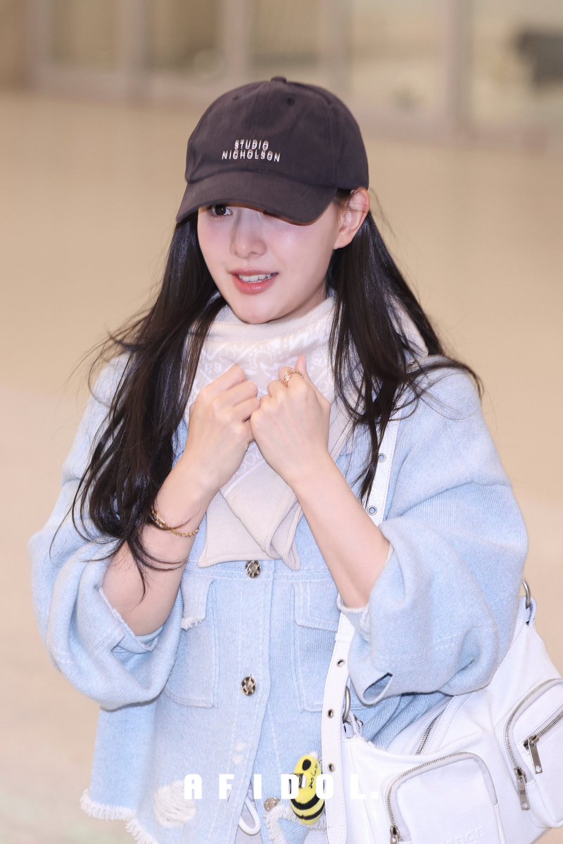 afidol_'s tweet photo. 250320 ICN입국

김지원🐈‍⬛

#김지원 #KimJiWon #キムジウォン https://t.co/4DBADU445x
