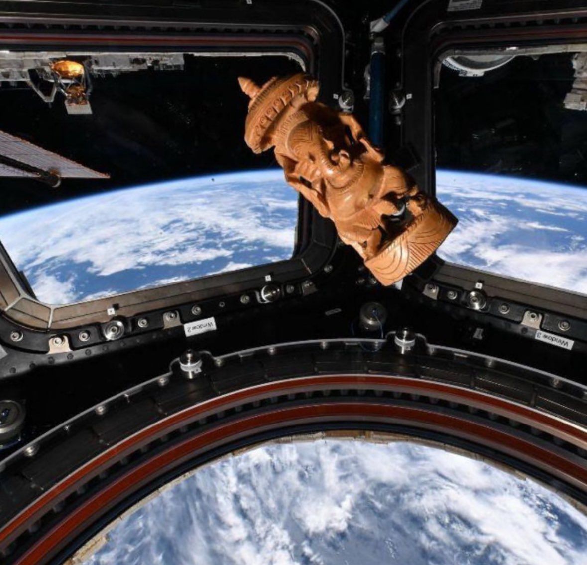 IndianTechGuide's tweet image. 📍 International Space Station (ISS)