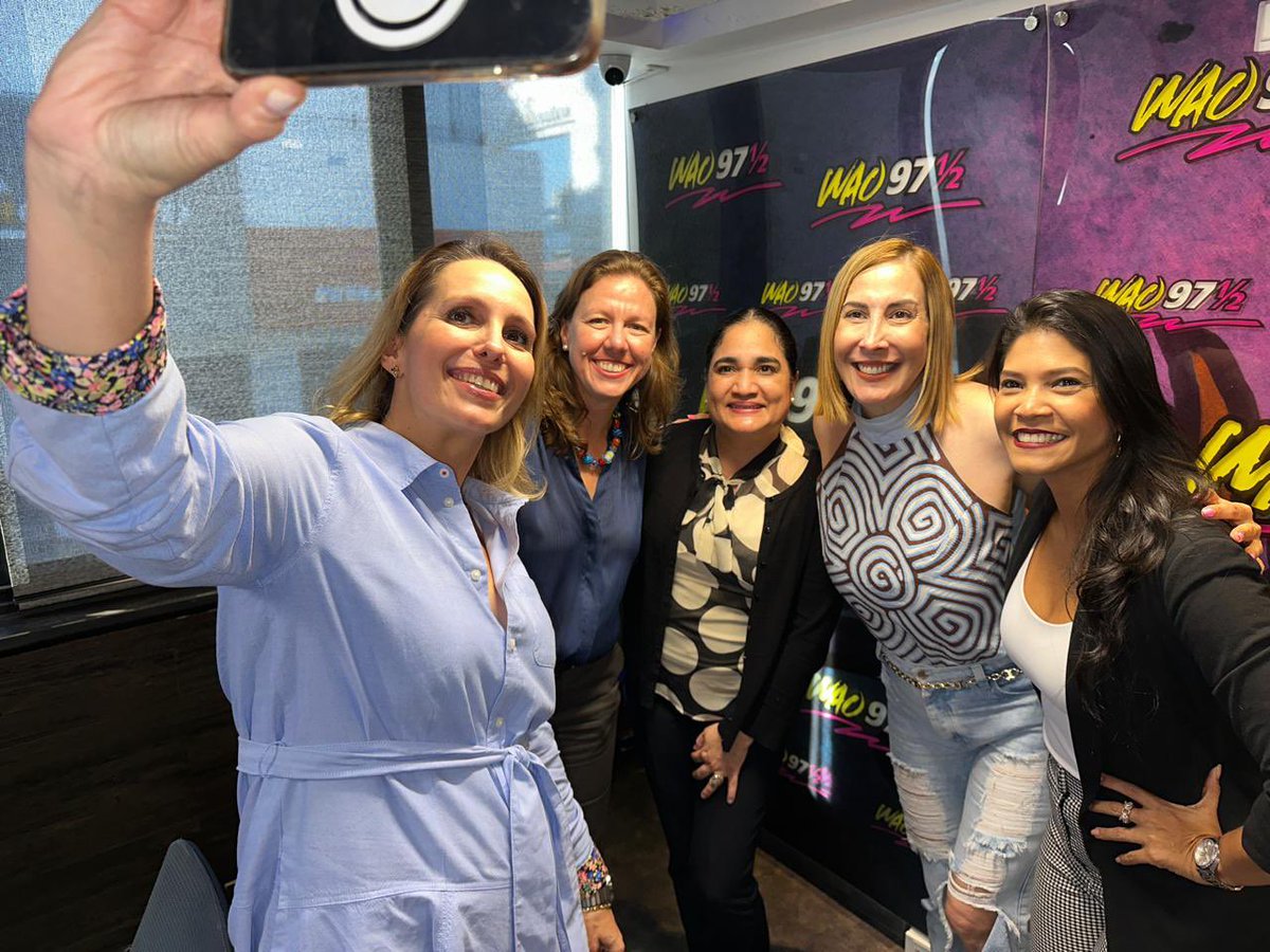 MariGuizado's tweet image. 📝 ¡Ayer fue un día increíble en el programa Panamá en positivo! 🎙️💫 Nos acompañaron la Ministra de la Mujer, Banco Mercantil y Wendy psicólogas que están haciendo un cambio real en nuestra comunidad. ¡Rumbo al bootcamp con Fundación IST y Mujer más Panamá! ✨💪 Cuando hacemos…