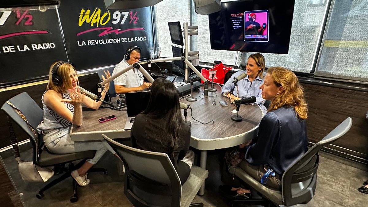 MariGuizado's tweet image. 📝 ¡Ayer fue un día increíble en el programa Panamá en positivo! 🎙️💫 Nos acompañaron la Ministra de la Mujer, Banco Mercantil y Wendy psicólogas que están haciendo un cambio real en nuestra comunidad. ¡Rumbo al bootcamp con Fundación IST y Mujer más Panamá! ✨💪 Cuando hacemos…