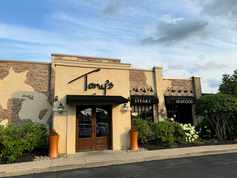 TonysofCincy's tweet image. 🌸 Happy Spring from Tony&apos;s of Cincinnati! 🌸

Spring is in the air, and so is the aroma of delicious dishes at Tony&apos;s!
tonysofcincinnati.com

#TonysOfCincinnati #SpringDining #CincinnatiEats
