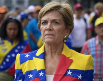 La derecha vendió a Chile a gánsteres venezolanos:
Para ganar las próximas elecciones, aceptó en el senado el voto de extranjeros, y rechazó el levantamiento del secreto bancario para facilitar el movimiento de dólares negros.
El Tren de Aragua aplaude de pie, y descorcha champán