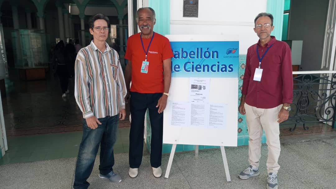CITMATELOficial's tweet photo. 📚 ¡Comienzan las Ferias del Libro en Oriente! 
#Citmatel se une a este gran evento cultural con una amplia variedad de contenidos para todos los gustos. Desde literatura clásica hasta las últimas novedades en tecnología y educación
💪¡tenemos algo para ti!
Hilo (1/2) https://t.co/qS4hoqJR0A
