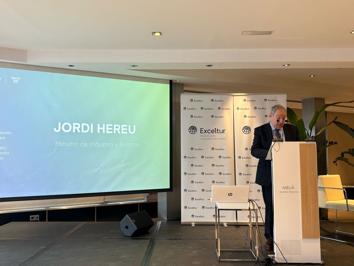 Participar en la jornada #Solytur de <a href="/Exceltur/">EXCELENCIA TURISTICA</a>, ha sido una gran oportunidad para resaltar la importancia de la sostenibilidad y la responsabilidad social en el futuro del turismo. Gracias a mis compañeros de mesa y al Ministro de Turismo, Jordi Hereu, por apoyar este diálogo.