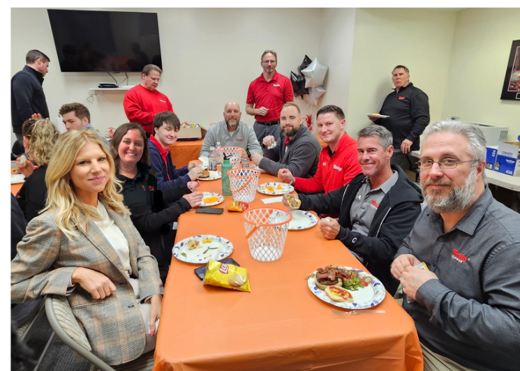 RelayExpress's tweet photo. It's officially March Mayhem at Relay Express! Yesterday we held a "tip off" event hosted by our owners, where we ate some delicious food. Next week, our departments are going to compete in small challenges to inspire teamwork and give a fun break to our team for their hard work! https://t.co/o07oiVvKdz