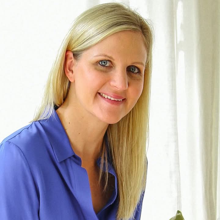 MinSport_ArtsZw's tweet photo. Congratulations to our very own Minister, Hon. Dr. Kirsty Coventry, on being elected as the 10th President of the IOC the first female to hold this prestigious position! A historic moment for Zimbabwe and the world of sport! 

#ProudlyZimbabwean🇿🇼🇿🇼🇿🇼🇿🇼
#IOCPresident https://t.co/SdWSZsatrF