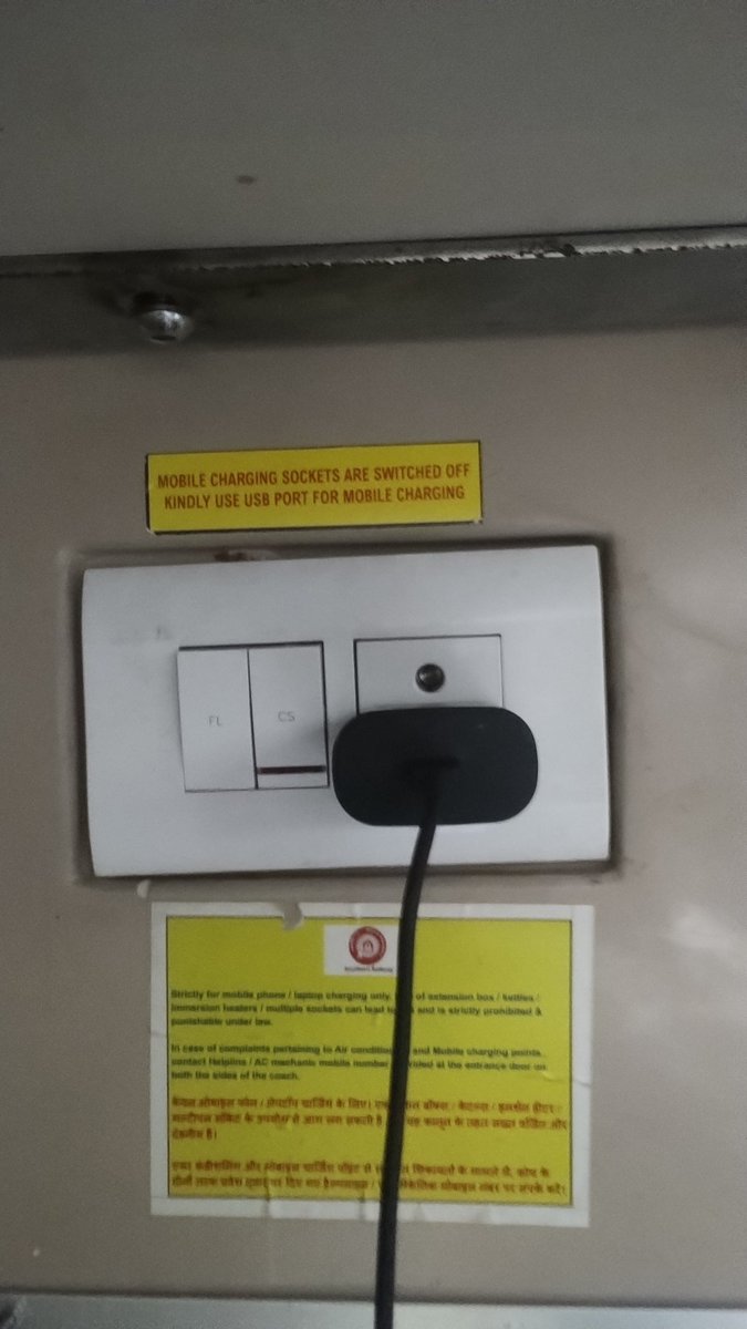 tejmusical's tweet photo. @RailwaySeva 
@RailMinIndia
@AshwiniVaishnaw
8530779283 PNR seat No. 60 please active charger point in coach M3 is not working mobile 9081067999 please need complete details of Navjeevan Express 12655. https://t.co/2UWItoHsr8