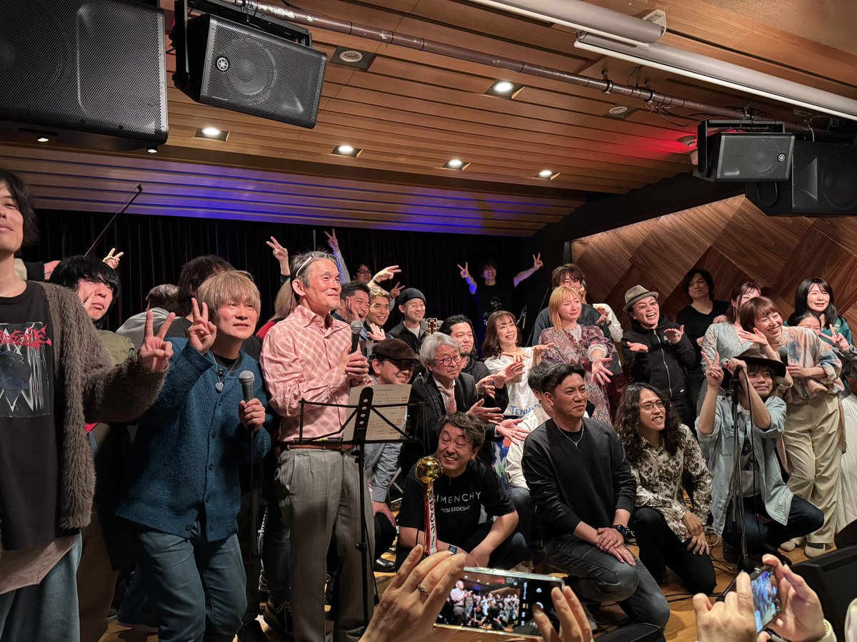 too_chann's tweet photo. Company Ⅸ 〜還る時〜時P還暦バースデーライブ
時乗さん終始笑顔で…最後に泣かされてましたが

改めて凄いミュージシャンの人達に囲��れてる事を実感
OCEANとPassione生演奏は鳥肌モノでした

次回も来れますように😌

#com9 https://t.co/0bvFP9O7KM