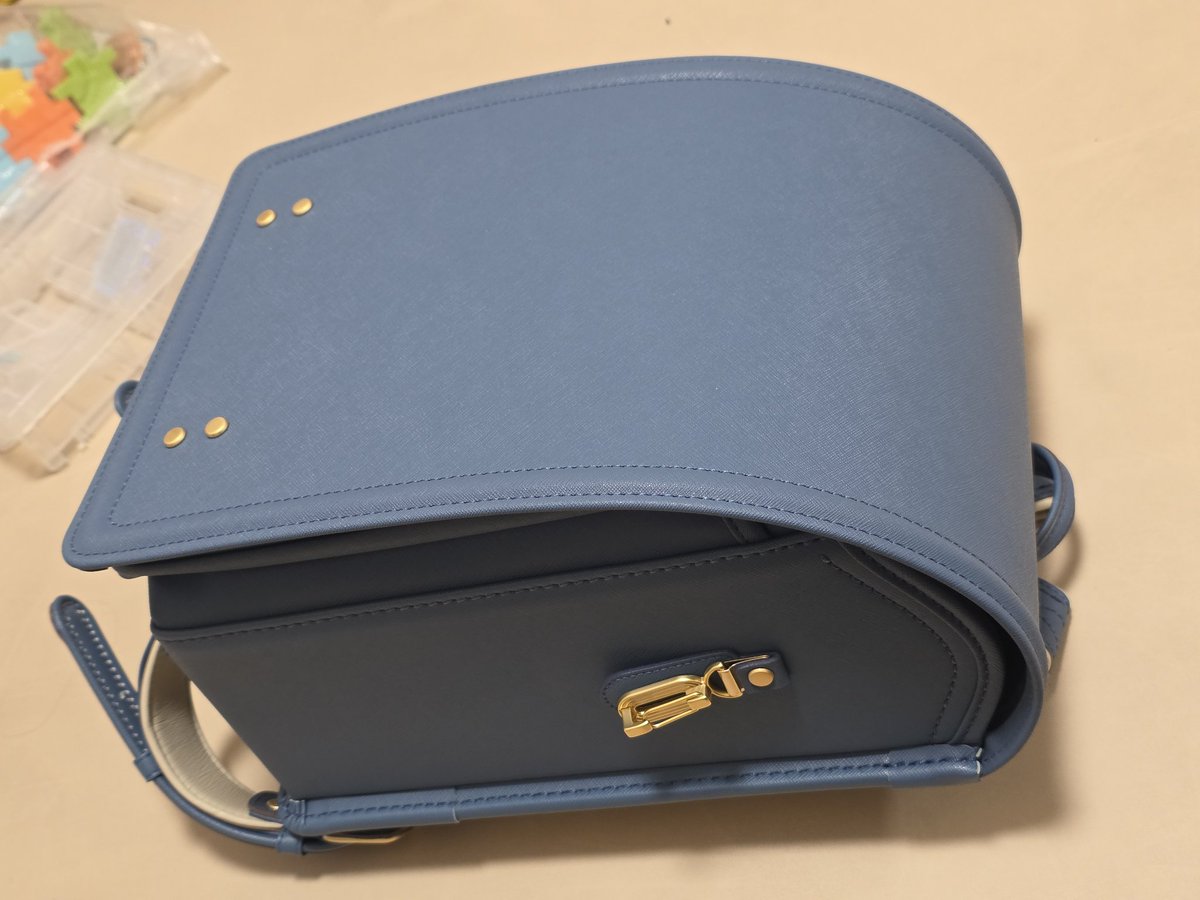 StrM73332839's tweet image. カバンが届いた
間に合うのか心配しますよね
土屋鞄はシンプルなデザイン
インディゴブルー

#schoolbag