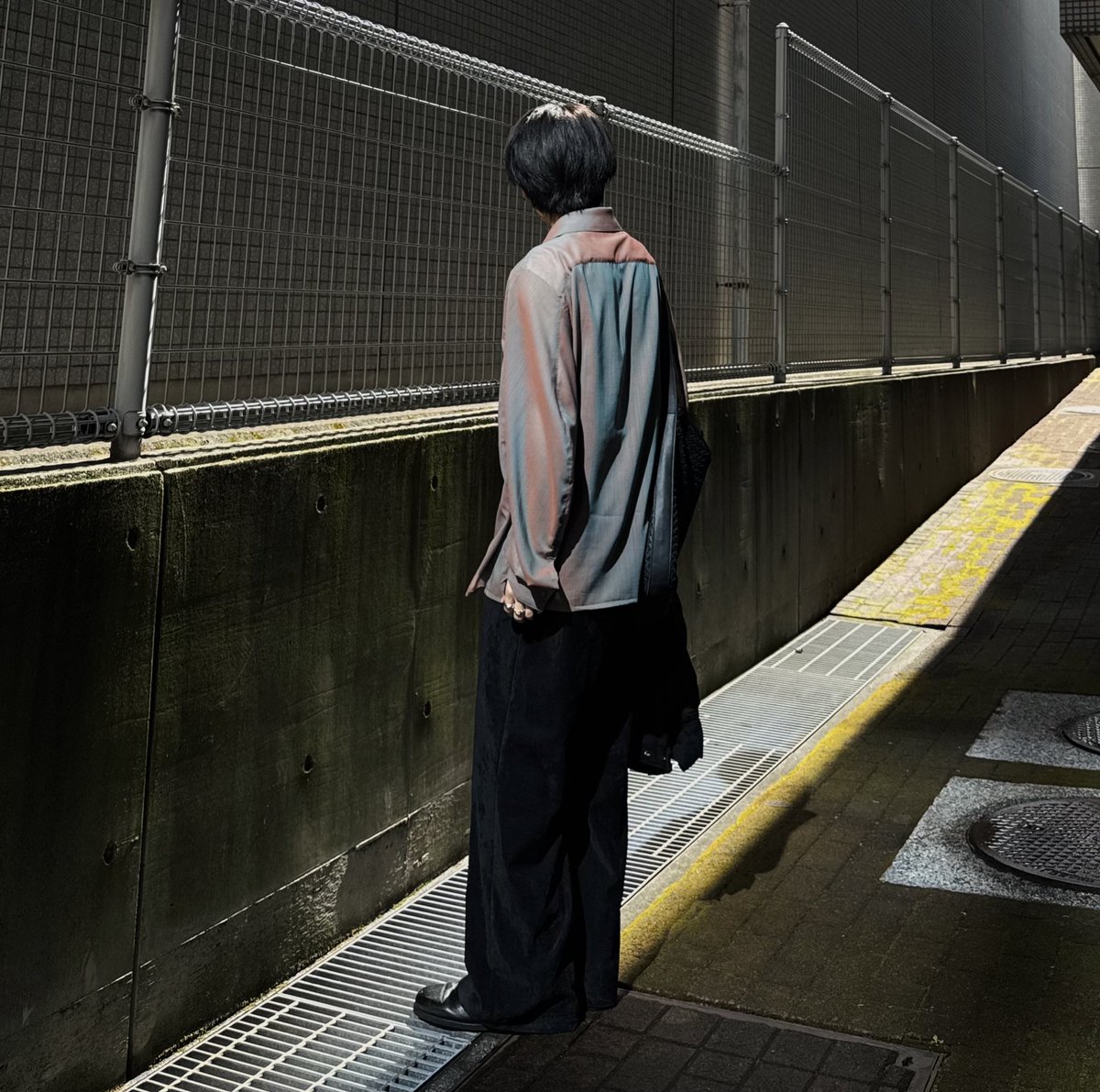 r_6ozz_'s tweet photo. オポーズのシャンブレーシャツ色味えぐい
#opposeduality #oppose #lidnm #メンズファッション https://t.co/RvXyxmTfGv
