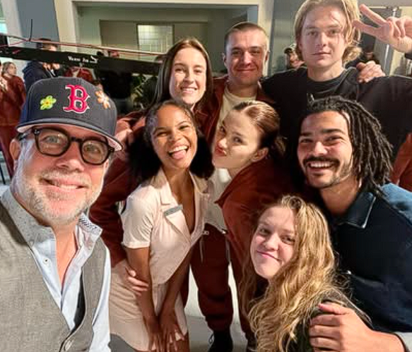 lestatgothic's tweet photo. MDS o Matt Hastings (produtor e diretor) da série Fallen
postou no Instagram uma foto com legenda:
" Acabei de ir para leste para uma viagem #Lille Primeira parada, Oslo! Então... #SeriesMania #GoFallenGo! Coisas novas divertidas a preparar-se. Observe este espaço! #TeamHastings" https://t.co/Eo0m3jxZX6