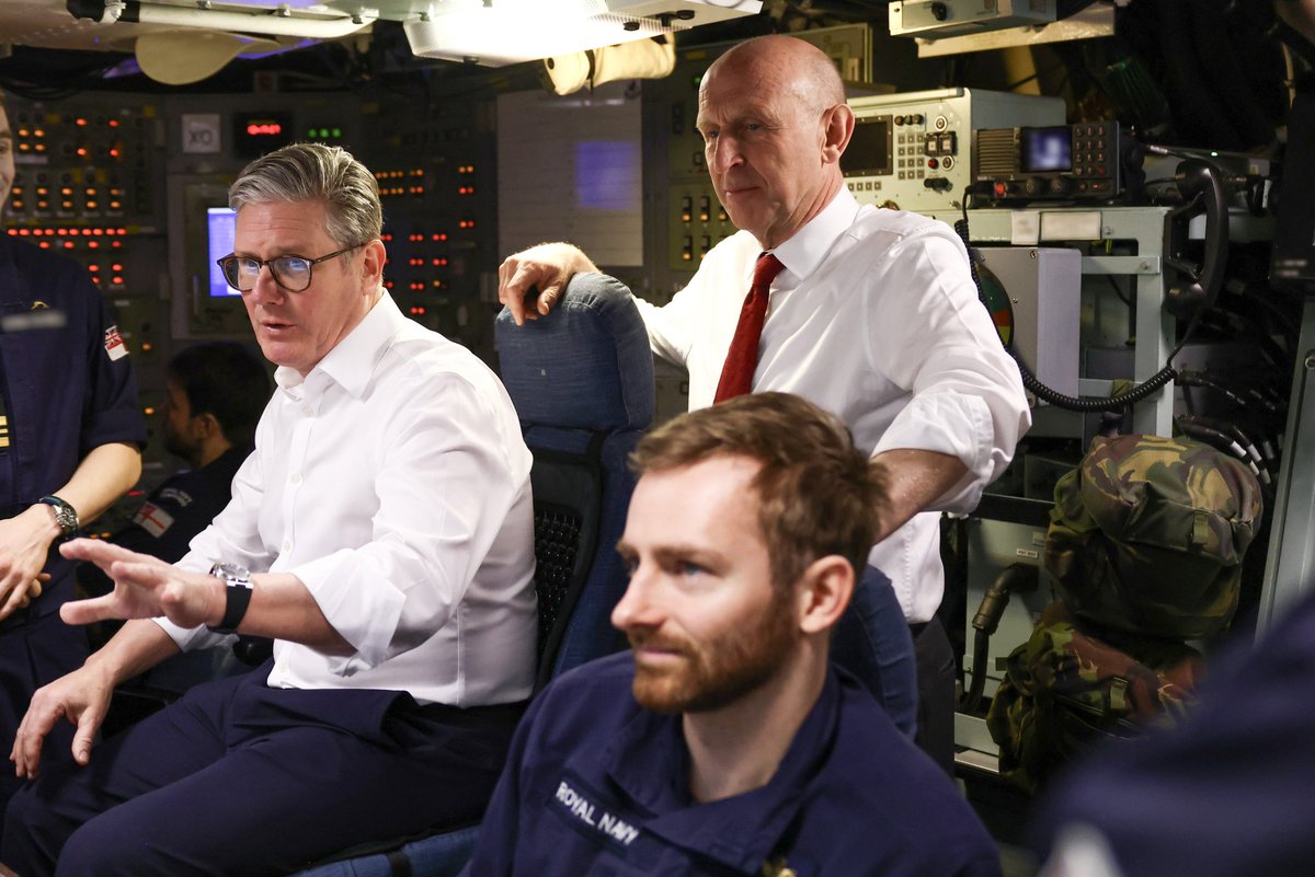 Sir Humphrey tweet media