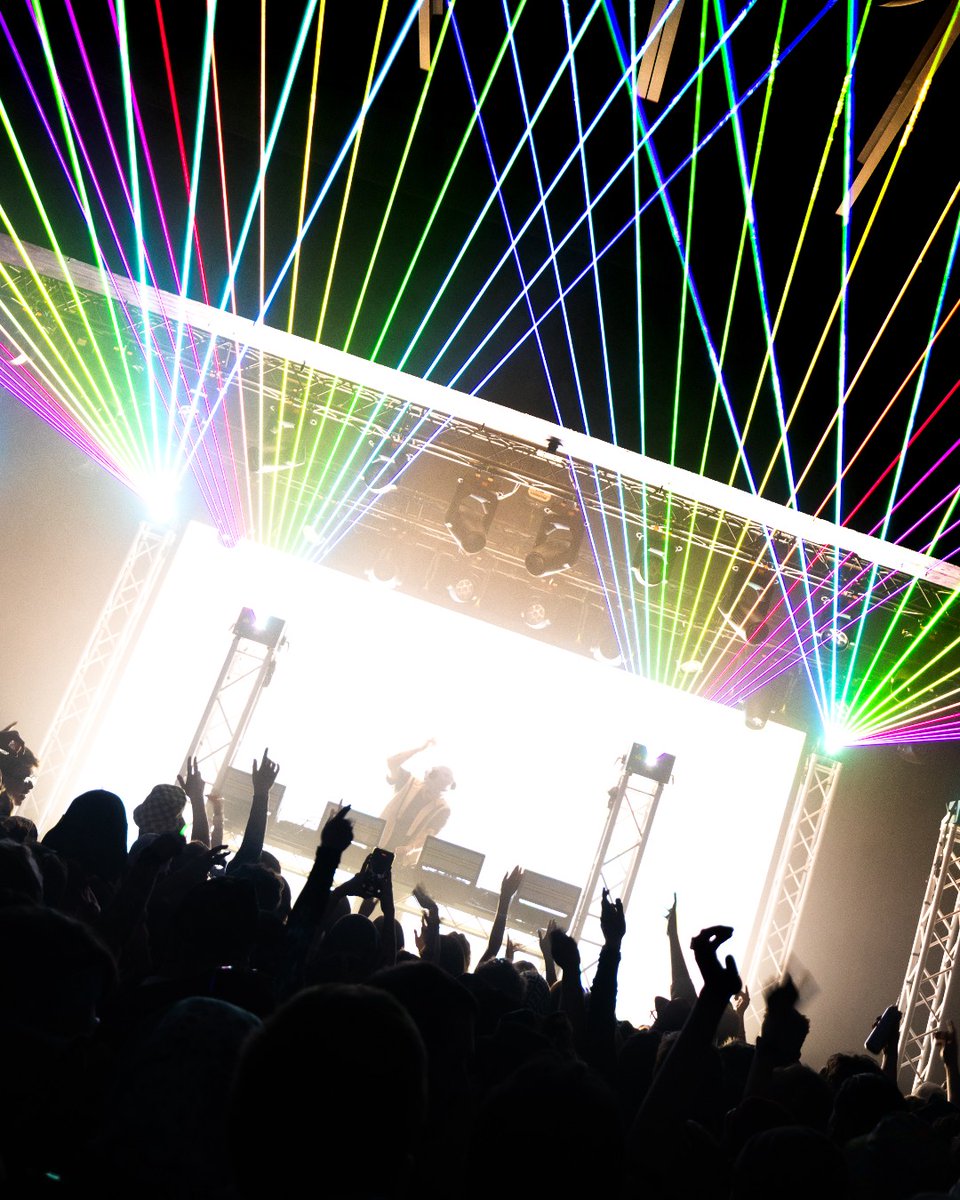 themarquispc's tweet image. 50 Shades of Marquis Magic ⚡️🌈🎶

Which one is your favorite?

📲 THEMARQUISPC.COM