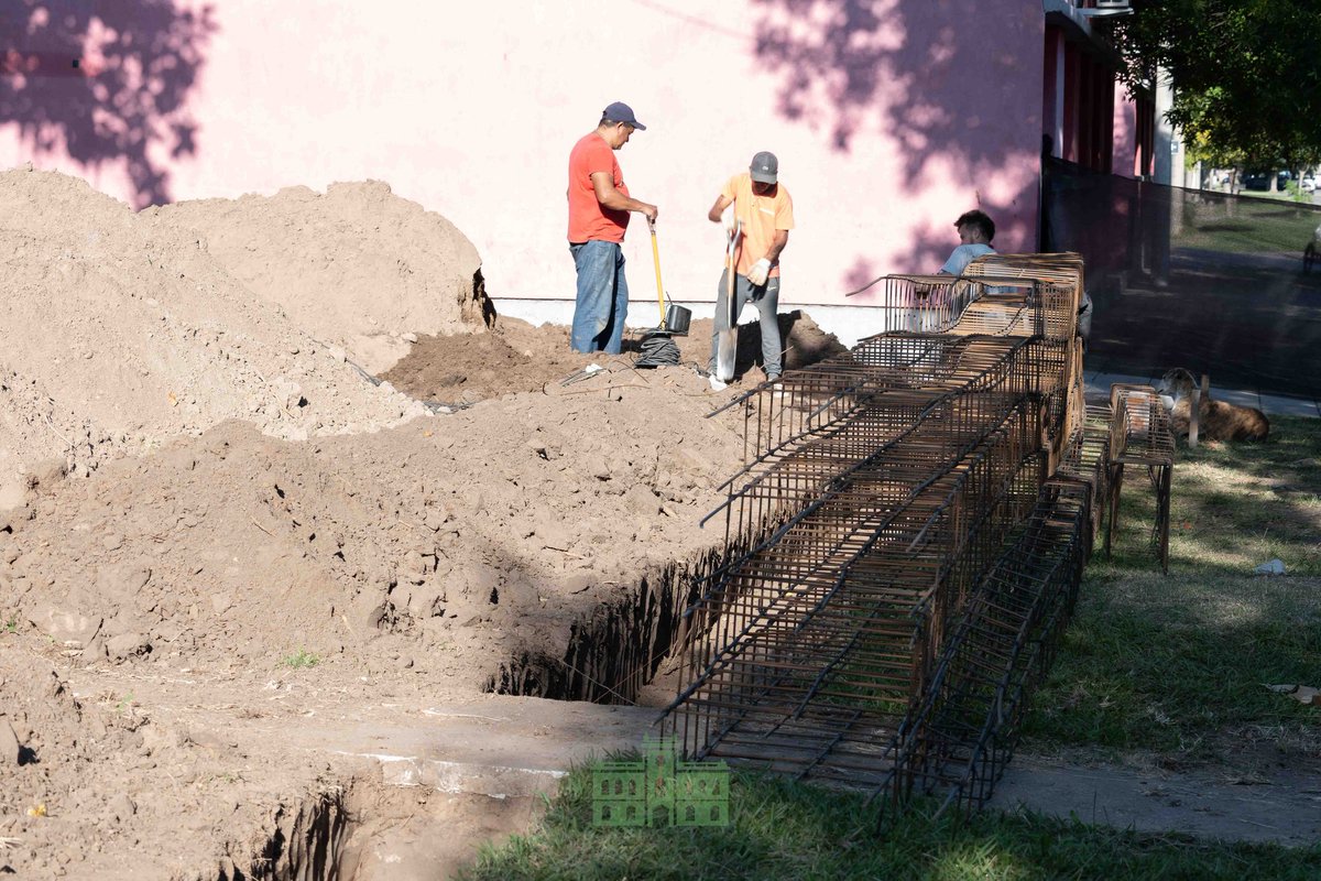 COMENZÓ LA CONSTRUCCIÓN DEL NUEVO CENTRO UNIVERSITARIO EN AMÉRICA

Este proyecto financiado por el Gobierno de la Provincia a través del programa PUENTES y mediante fondos municipales, contará con 3 aulas y 2 oficinas, para el dictado de carreras universitarias y terciarias.