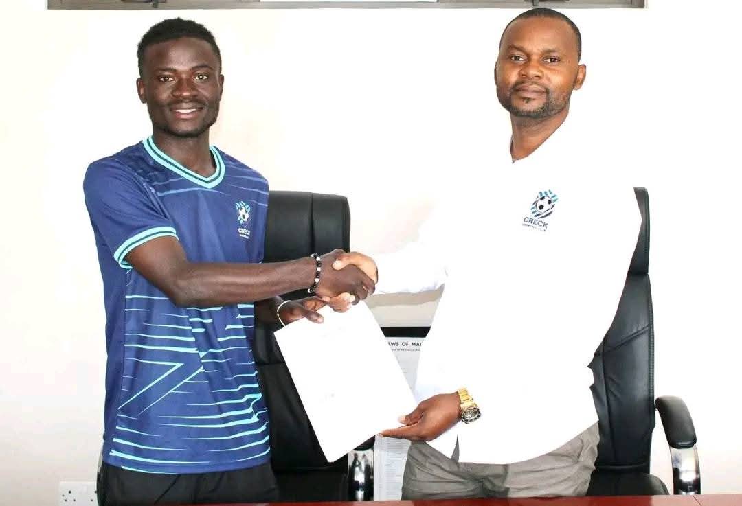 ChilomoniFC's tweet image. Mupanzi Departs

We bid farewell to our top scorer, Patrick Mupanzi, who joins Creck Sporting Club on a 3-year deal.  

27 goals, 12 assists—an unforgettable season! Already shining at his new club with 4 pre-season goals. 

#TheDisciples #ChilomoniFC #GodWillGuide #Malawi #fypシ