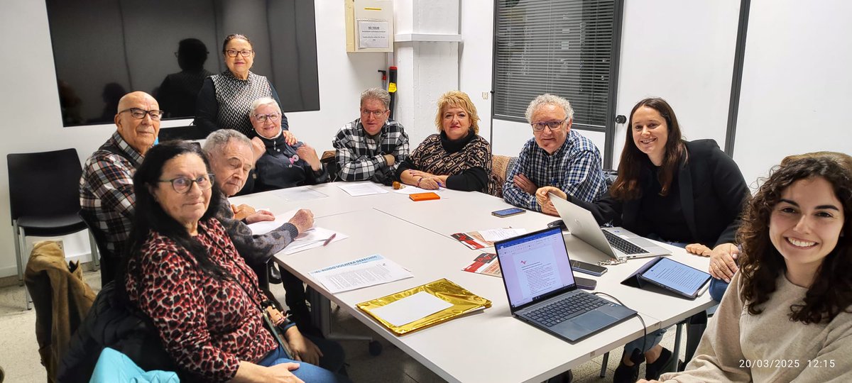 FAVLHospitalet's tweet photo. Hoy en la reunión con el Departamento de Bienestar Social. https://t.co/NRRSHRUi4x