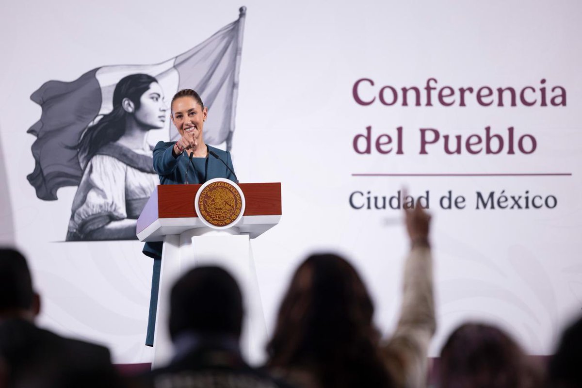Esteban Villegas V. (@evillegasv) on Twitter photo En la mañanera, junto a la Presidenta <a href="/Claudiashein/">Claudia Sheinbaum Pardo</a> y el Secretario de Economía <a href="/m_ebrard/">Marcelo Ebrard C.</a>, anunciamos que FERMACA está apostando fuerte por nuestro estado. ¡Vienen grandes cosas para #Durango! 💪🏽🚀
Cuando trabajamos en equipo con un mismo objetivo, logramos que a México y a En la mañanera, junto a la Presidenta <a href="/Claudiashein/">Claudia Sheinbaum Pardo</a> y el Secretario de Economía <a href="/m_ebrard/">Marcelo Ebrard C.</a>, anunciamos que FERMACA está apostando fuerte por nuestro estado. ¡Vienen grandes cosas para #Durango! 💪🏽🚀
Cuando trabajamos en equipo con un mismo objetivo, logramos que a México y a