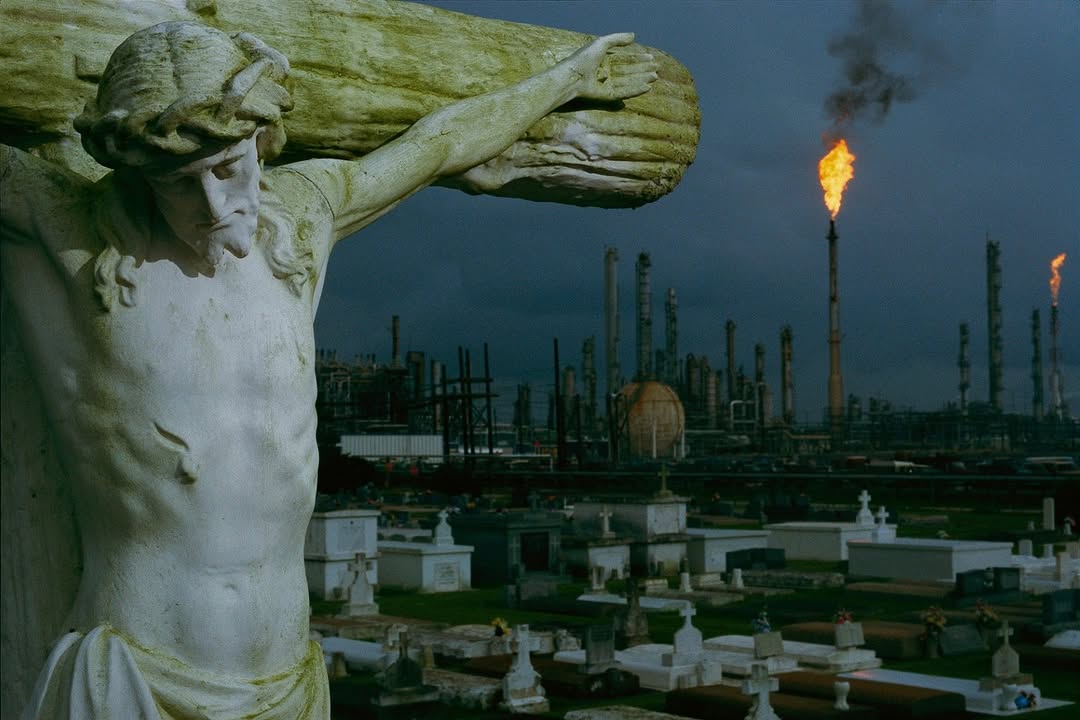 vikare06's tweet image. Photos that go insanely hard: Cancer Alley in Taft, Louisiana.